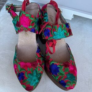 Colorful Floral Women's shoes by Freepeople new